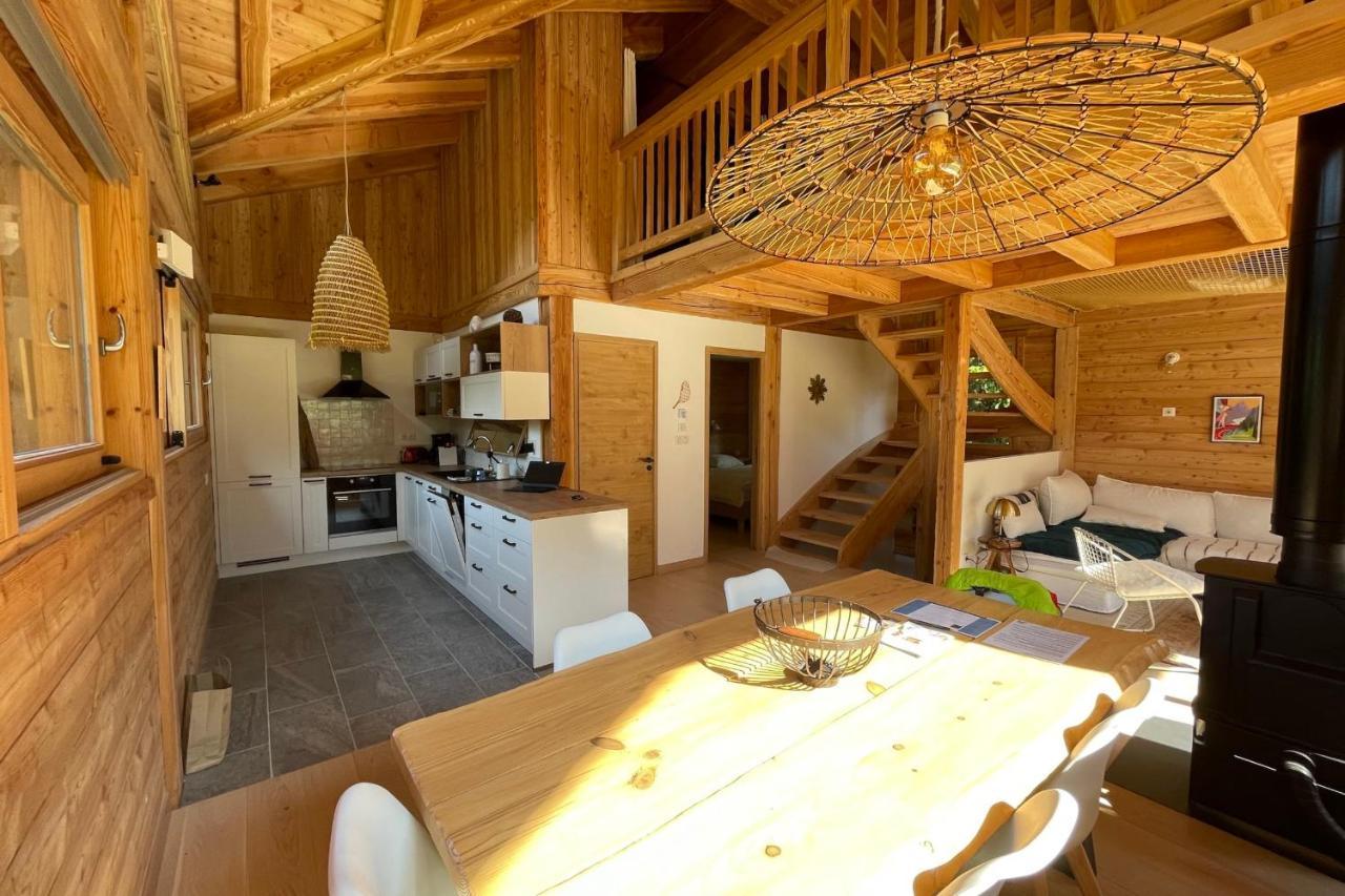 Semi Detached For 8 With Balcony & Garden * Chamonix